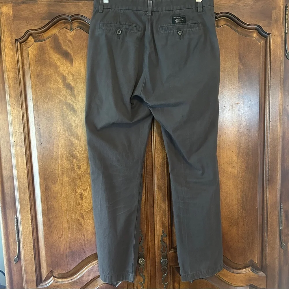Banana Republic Men's Straight Fit Emerson Chino Sharp Grey Size 30x30